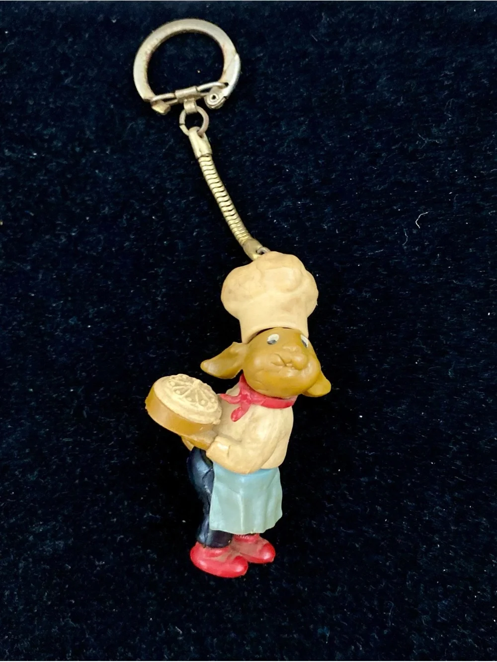 Vintage 60s 70s Bunny Chef Keychain PVC Figure Rabbit Baker Holding Pie Rare